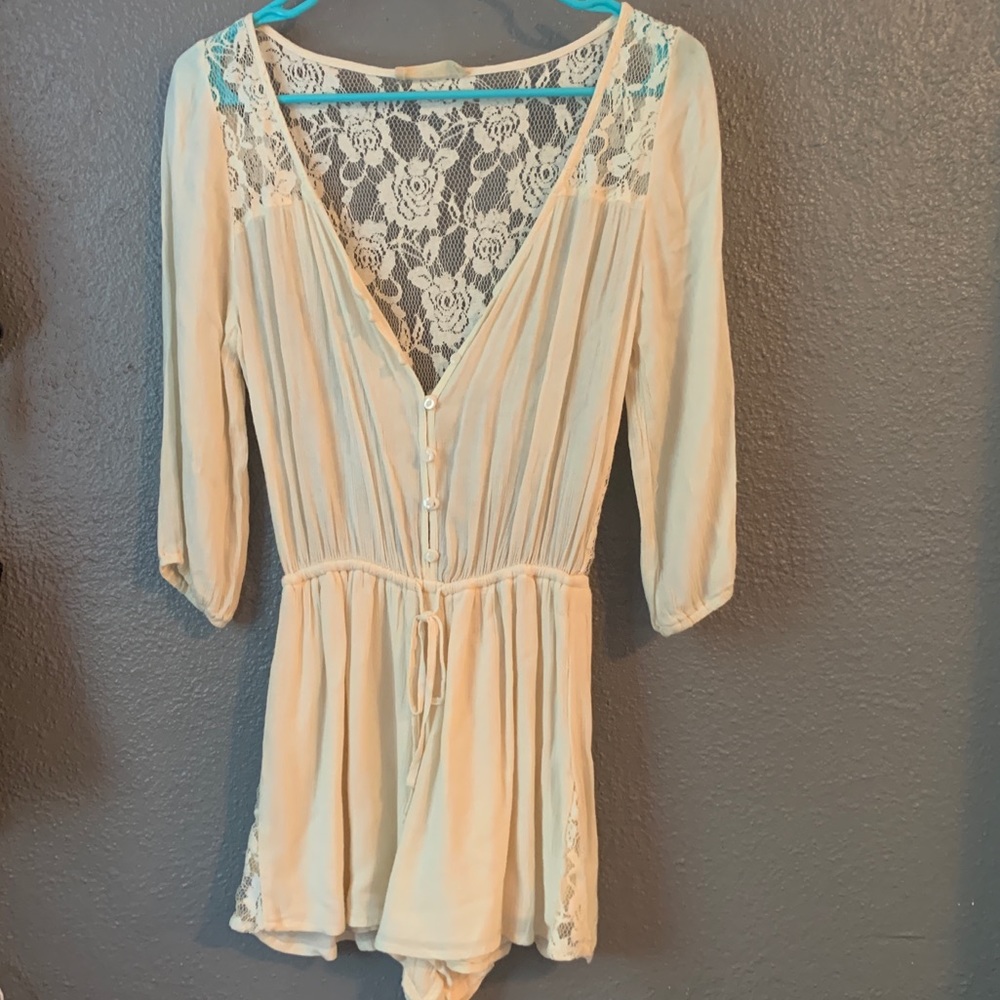 Hollister beige romper